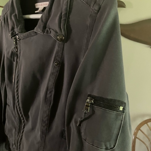 $149 Evereve Peyton Jensen gray stretchy moto jacket. Lots of details Size Large - Picture 9 of 14